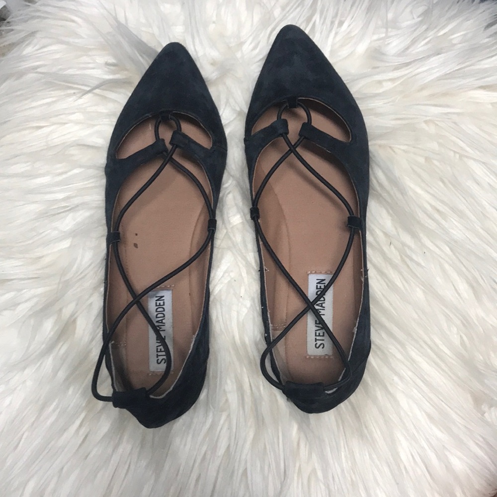 BLACK STEVE MADDEN FLATS